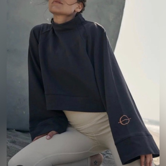 FP Movement by Free People Sweaters - FP MOVEMENT X THE CLASS shanti sweatshirt crewneck grey wide sleeves XS